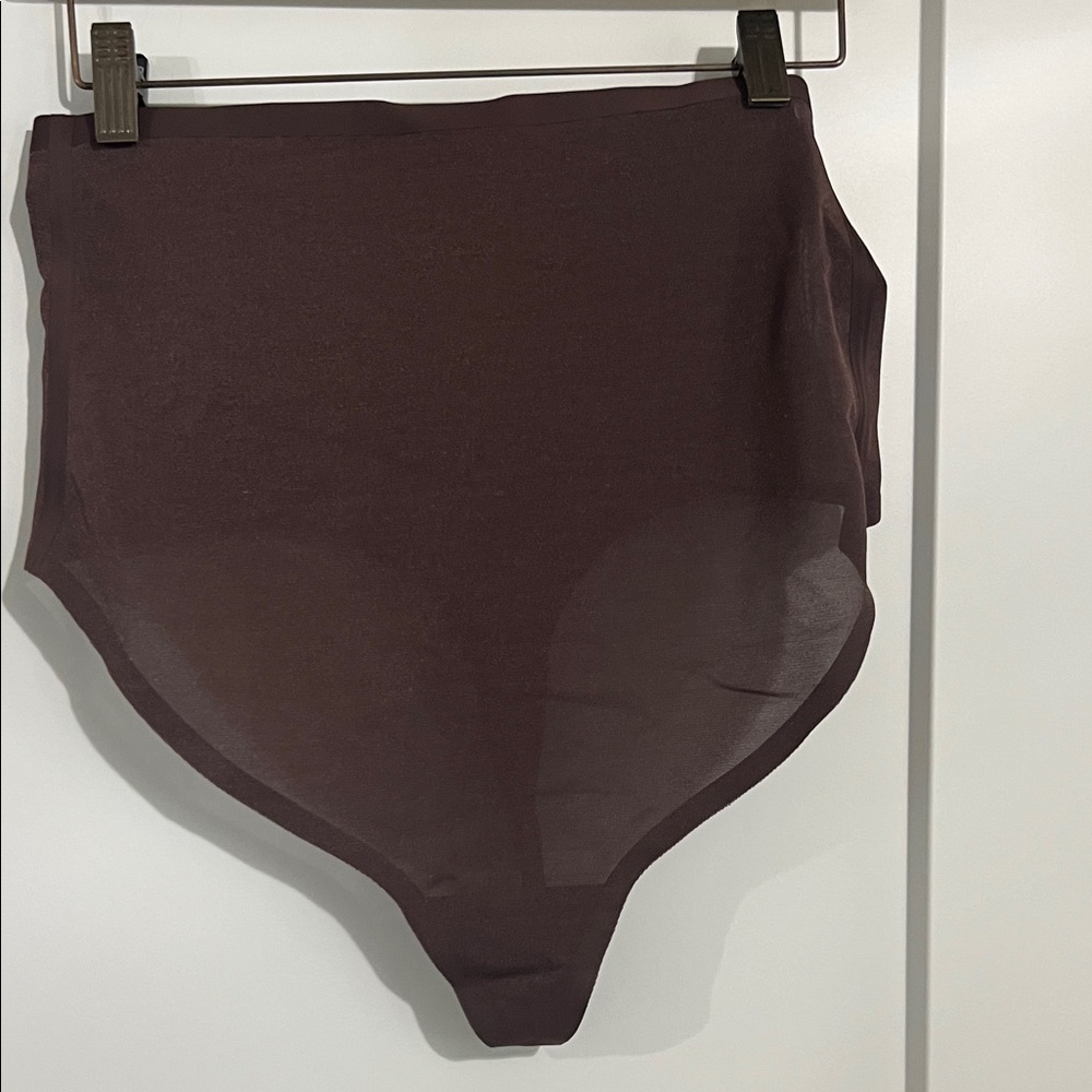 SKIMS High-Waisted Briefs in Dark Brown -NWoT